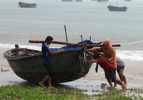 Khoảng[-]19h[-]tối[-]nay[-]bão[-]vào:[-]Các[-]tỉnh[-]thành[-]Đà[-]Nẵng,[-]Quảng[-]Nam,[-]Quảng[-]Ngãi[-]đã[-]cấm[-]biển